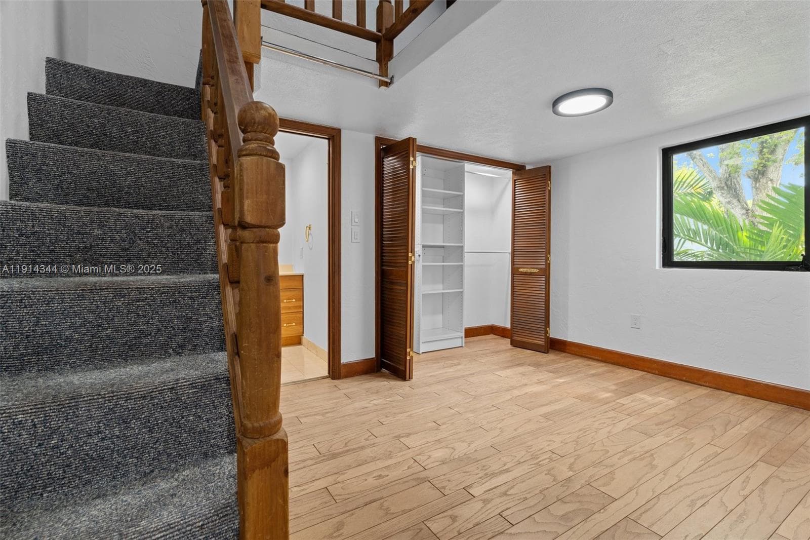 20215 W Oak Haven Cir, Miami FL 33179 — 55
