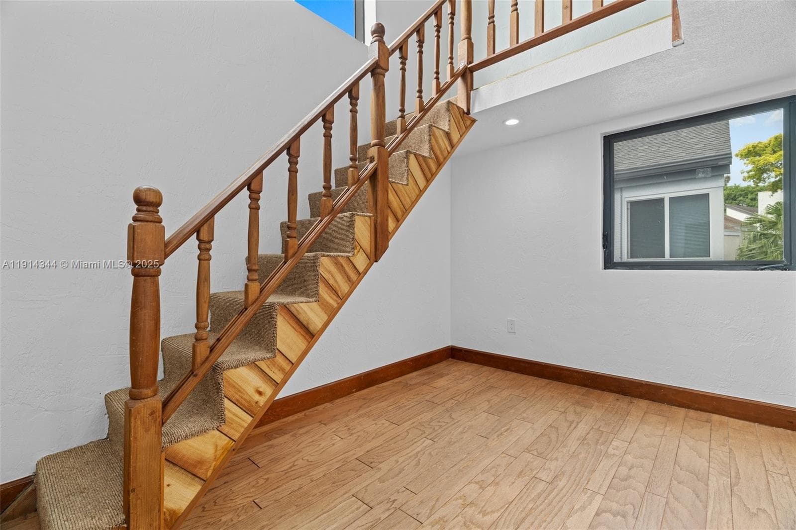 20215 W Oak Haven Cir, Miami FL 33179 — 48