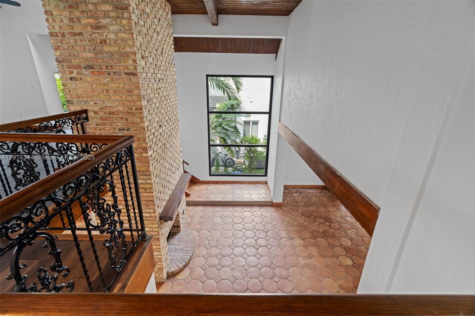 20215 W Oak Haven Cir, Miami FL 33179 — 44
