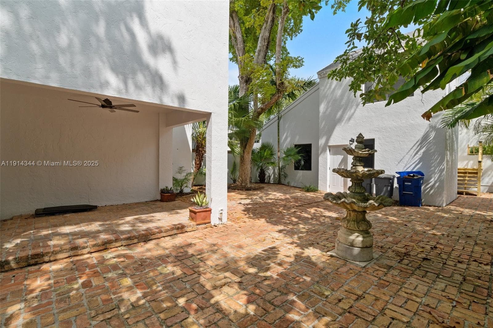 20215 W Oak Haven Cir, Miami FL 33179 — 68