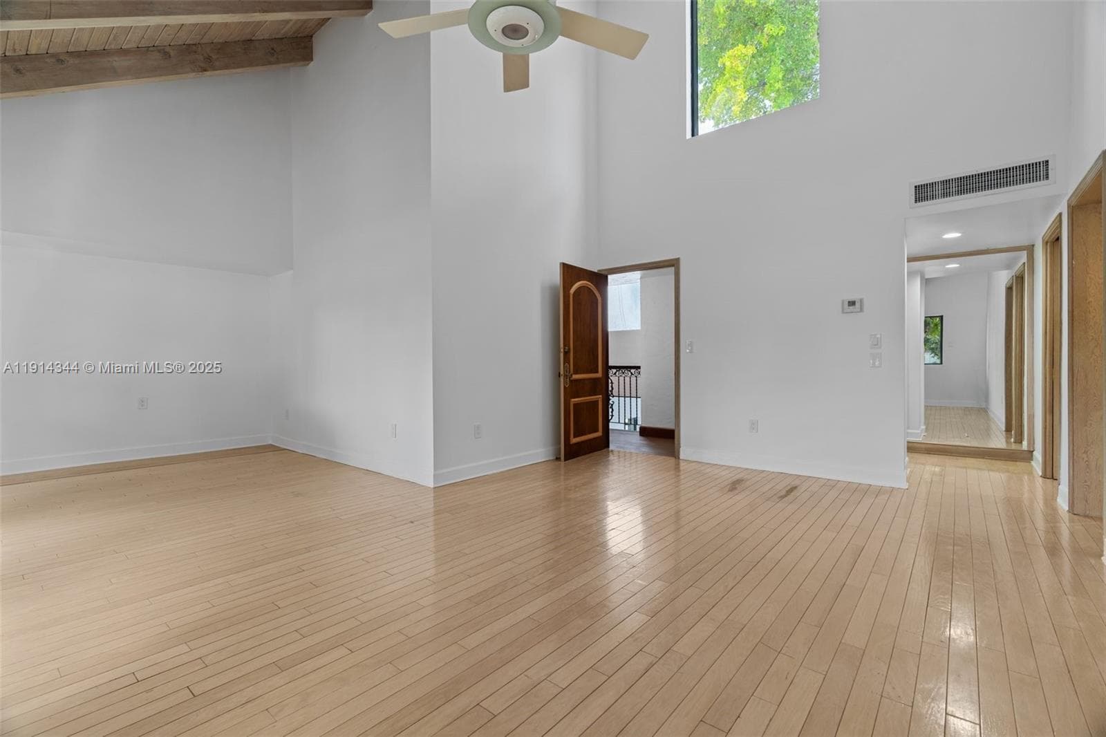 20215 W Oak Haven Cir, Miami FL 33179 — 35