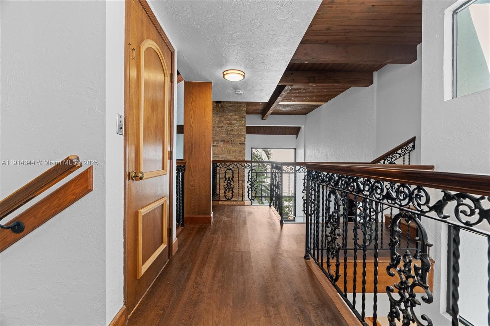 20215 W Oak Haven Cir, Miami FL 33179 — 31