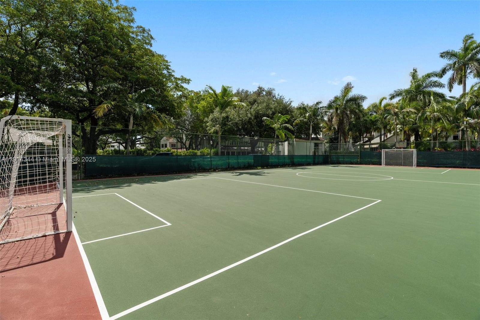 20215 W Oak Haven Cir, Miami FL 33179 — 83
