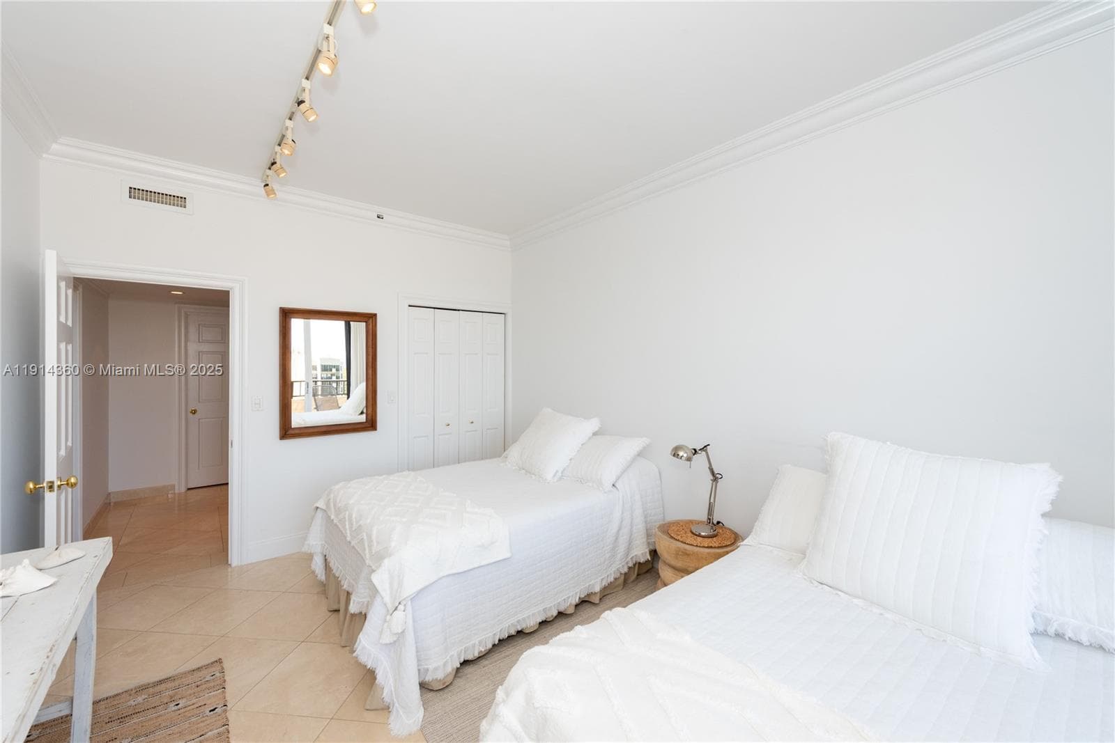 151 Crandon Blvd # 1036, Key Biscayne FL 33149 — 17