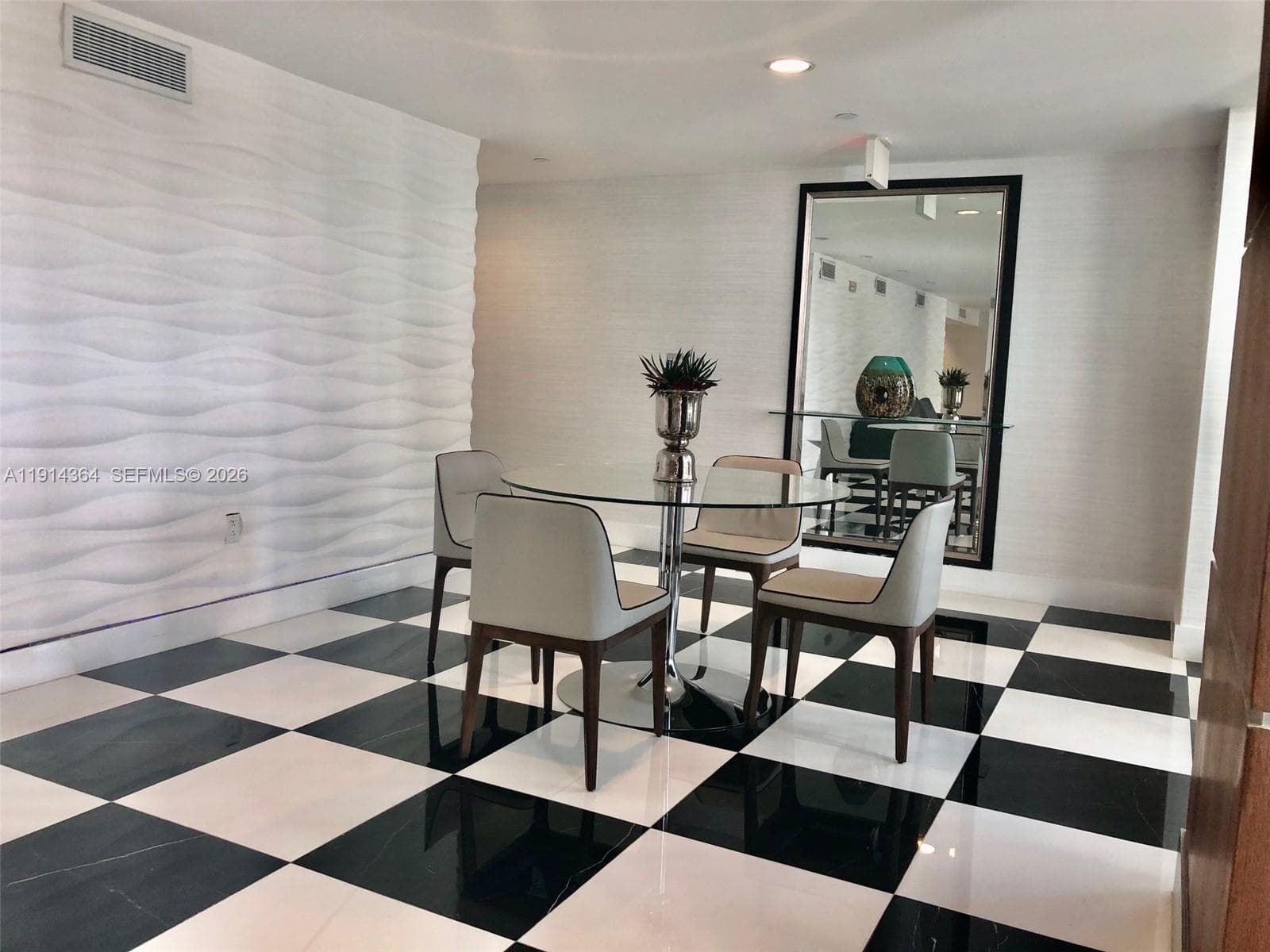 1800 N Bayshore Dr # 306, Miami FL 33132 — 24