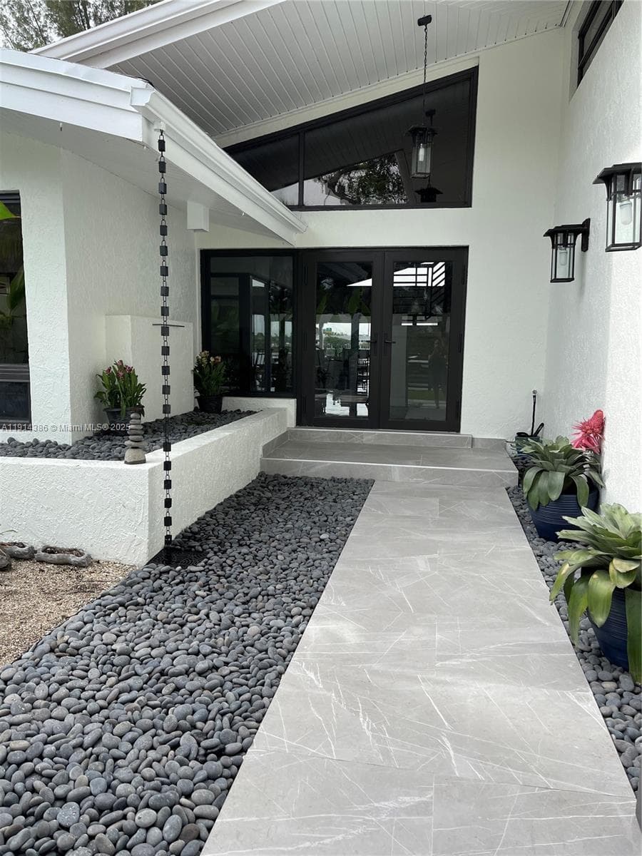 7521 SW 56th St, Miami FL 33155 — 33
