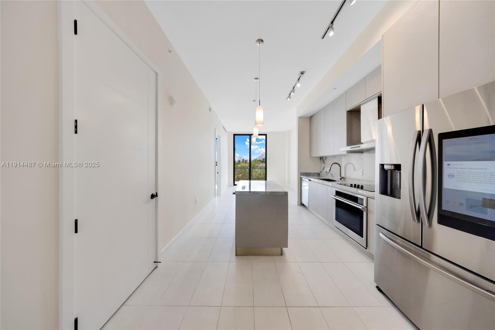 1030 15th St # 306, Miami Beach FL 33139 — 12