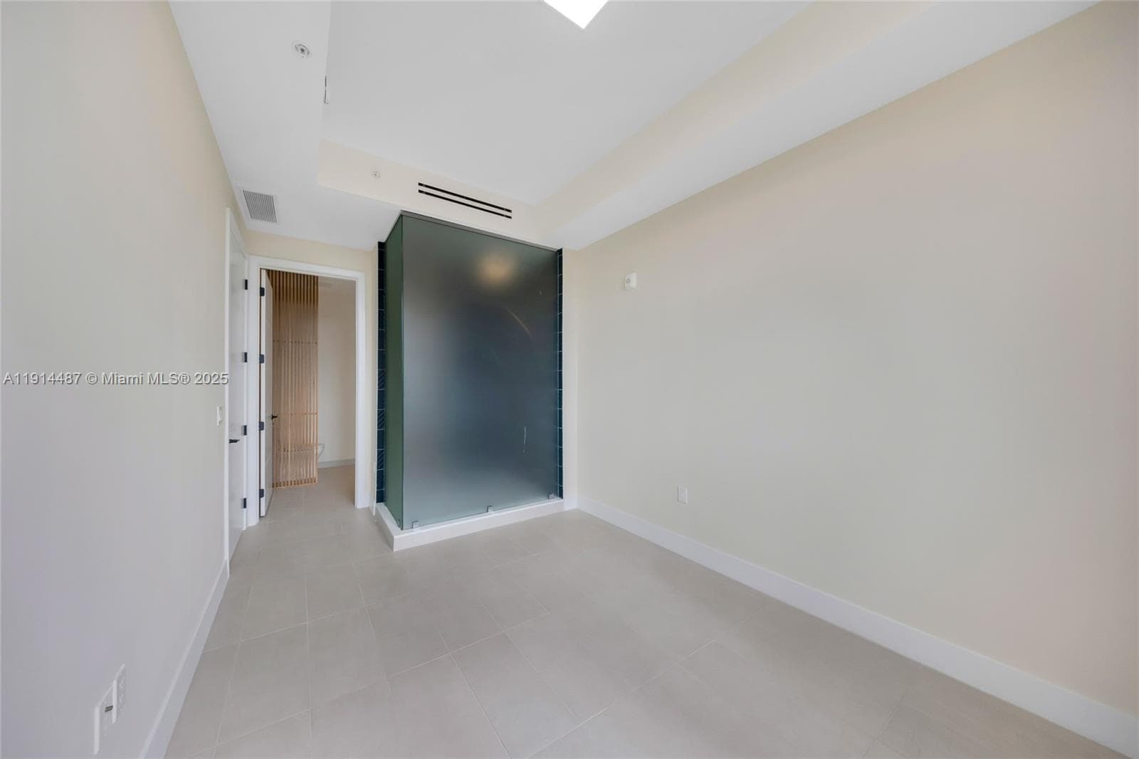 1030 15th St # 306, Miami Beach FL 33139 — 26