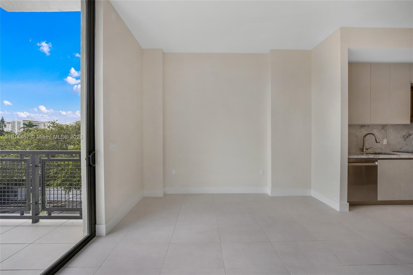 1030 15th St # 306, Miami Beach FL 33139 — 7
