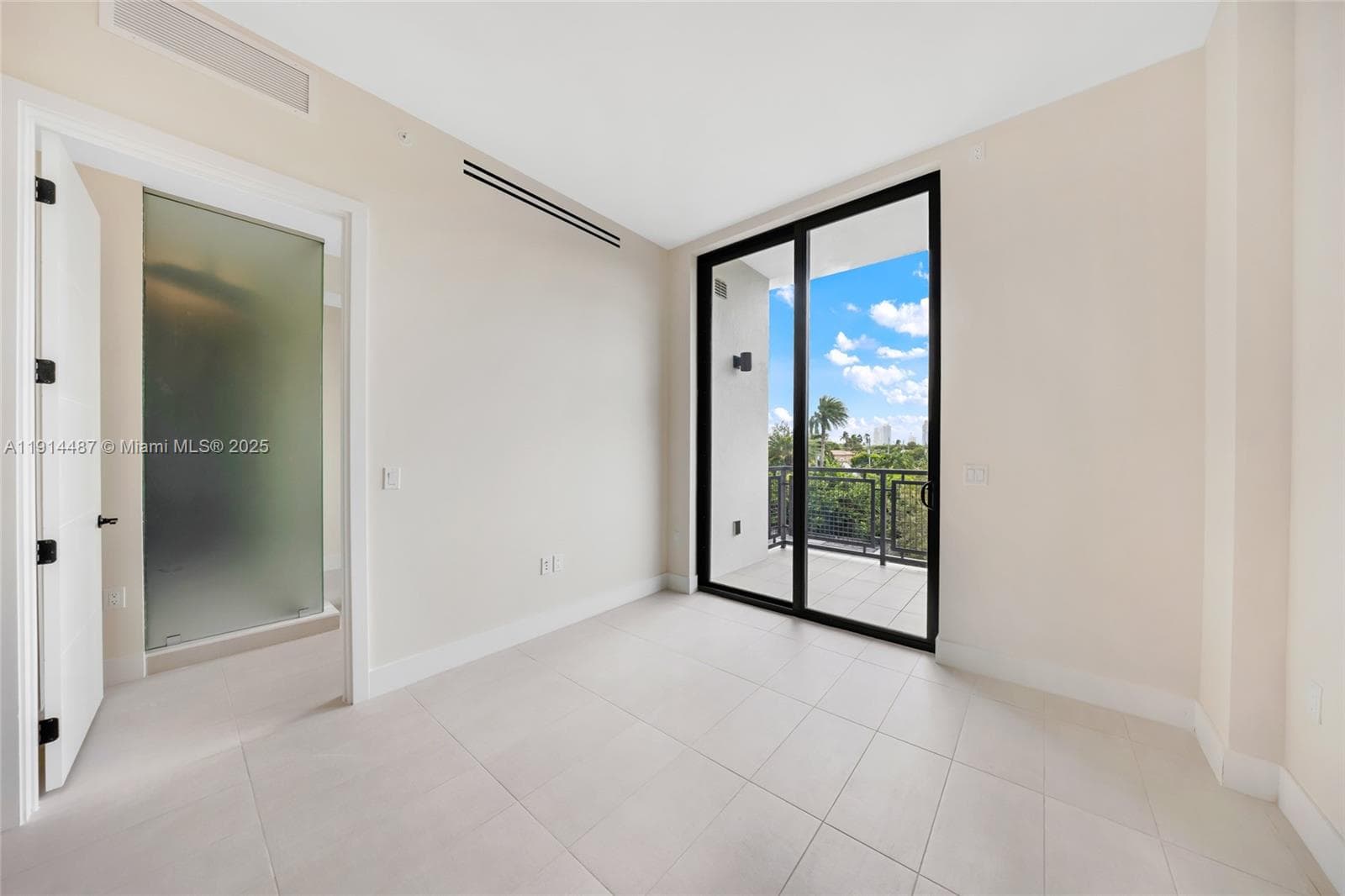 1030 15th St # 306, Miami Beach FL 33139 — 5