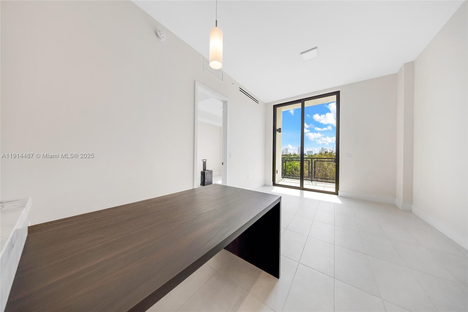 1030 15th St # 306, Miami Beach FL 33139 — 20