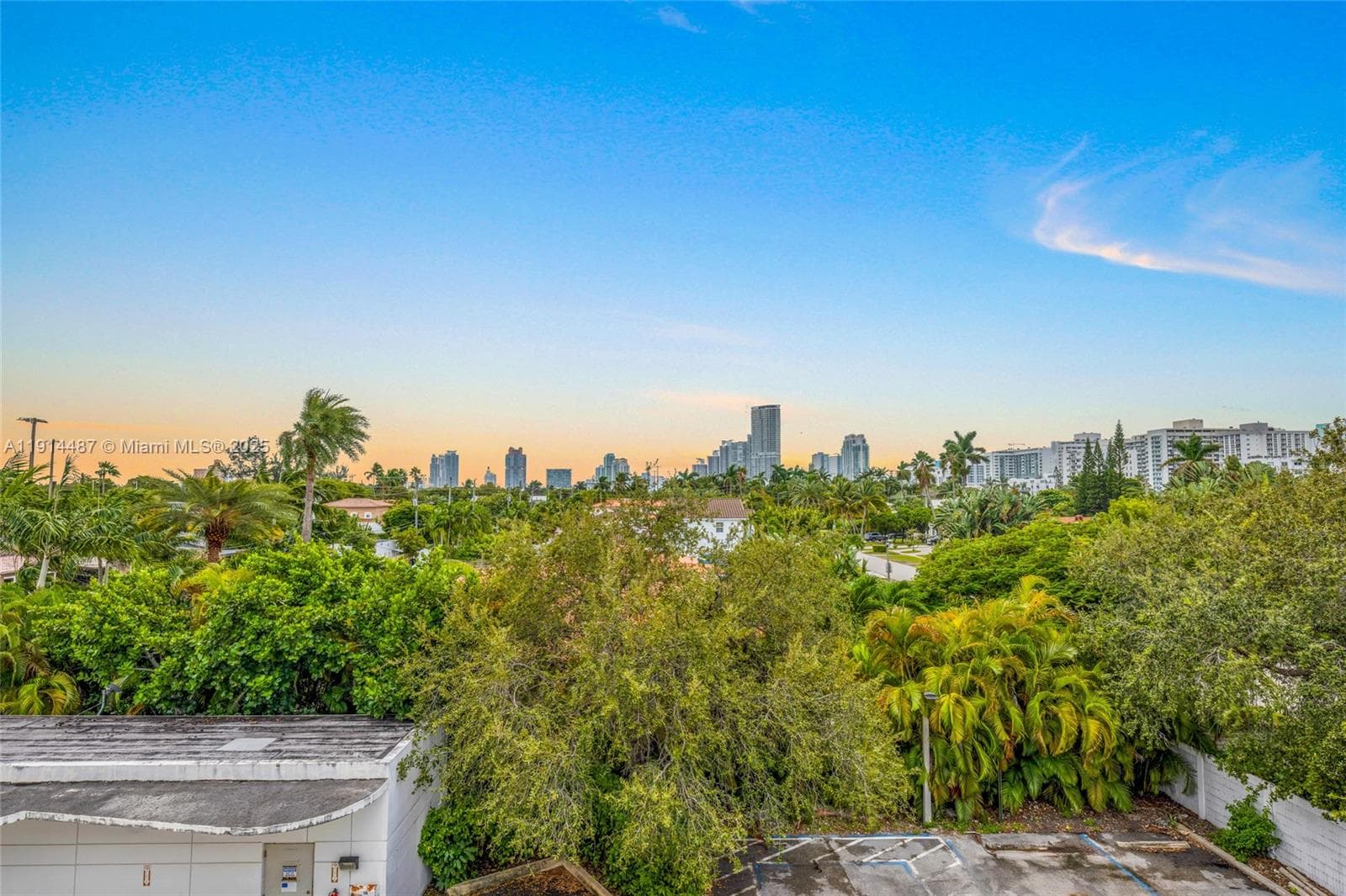 1030 15th St # 306, Miami Beach FL 33139 — 35