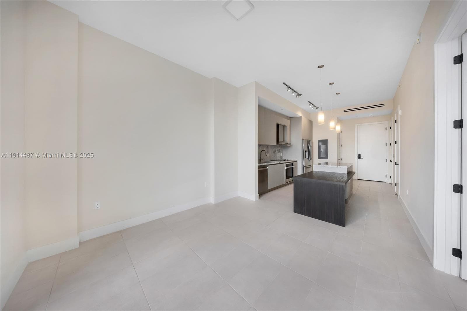 1030 15th St # 306, Miami Beach FL 33139 — 8