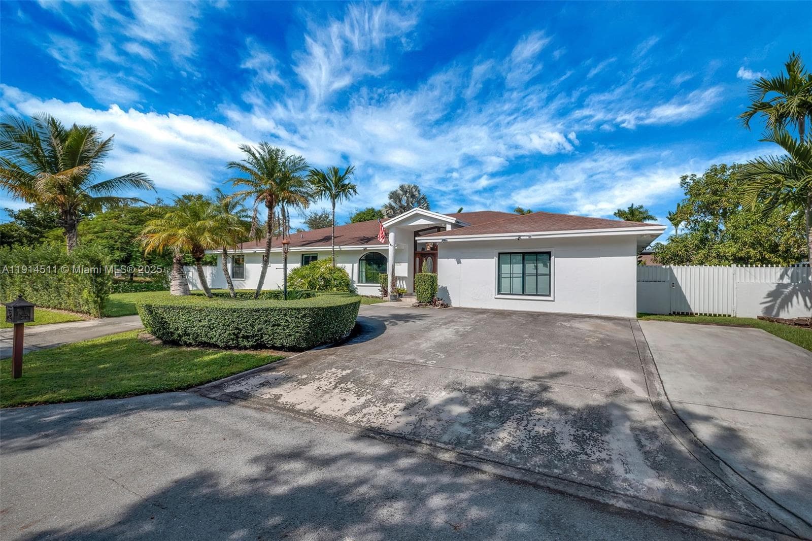 10195 NW 26th St, Doral FL 33172 — 4