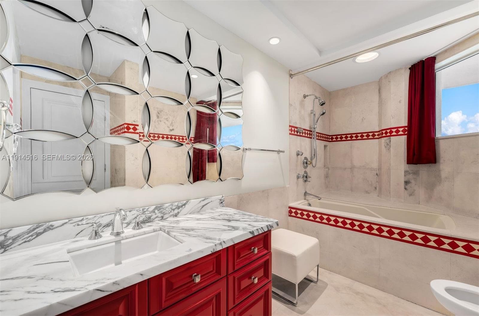 5025 Collins Ave # 1, Miami Beach FL 33140 — 36