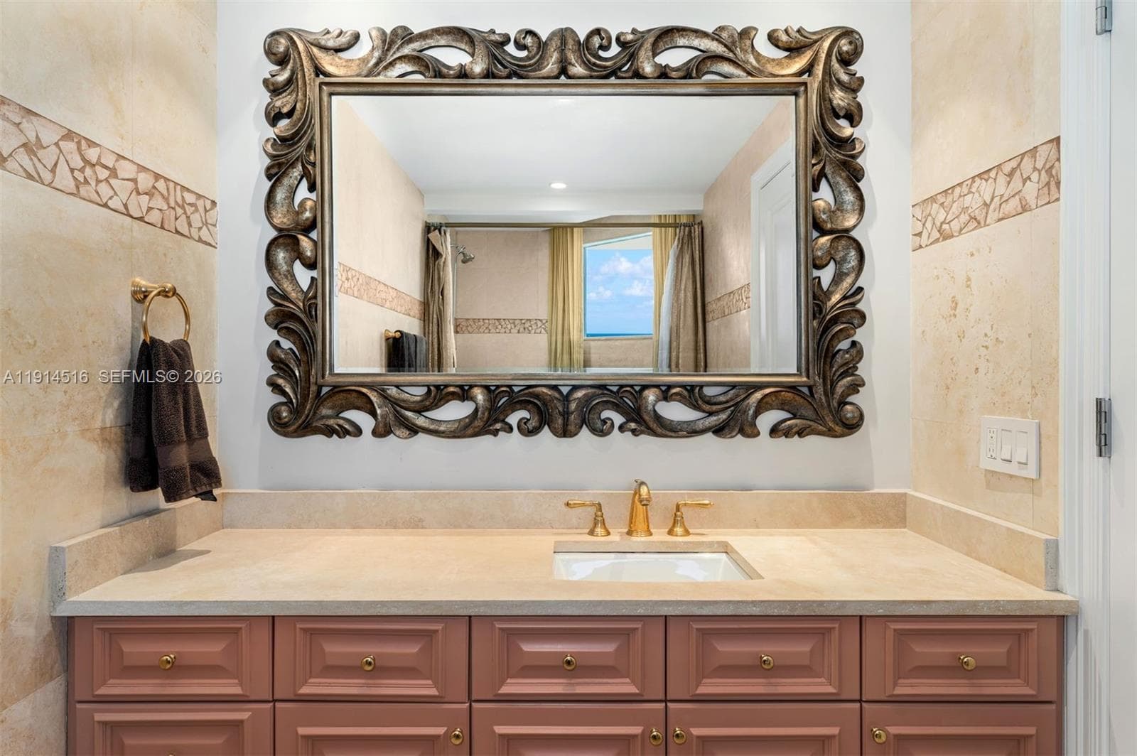 5025 Collins Ave # 1, Miami Beach FL 33140 — 38