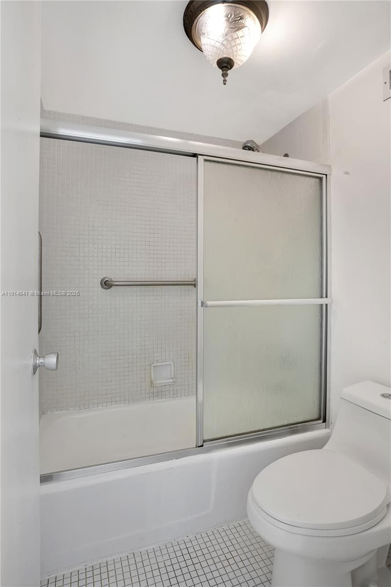 100 Lincoln Rd # 607, Miami Beach FL 33139 — 10