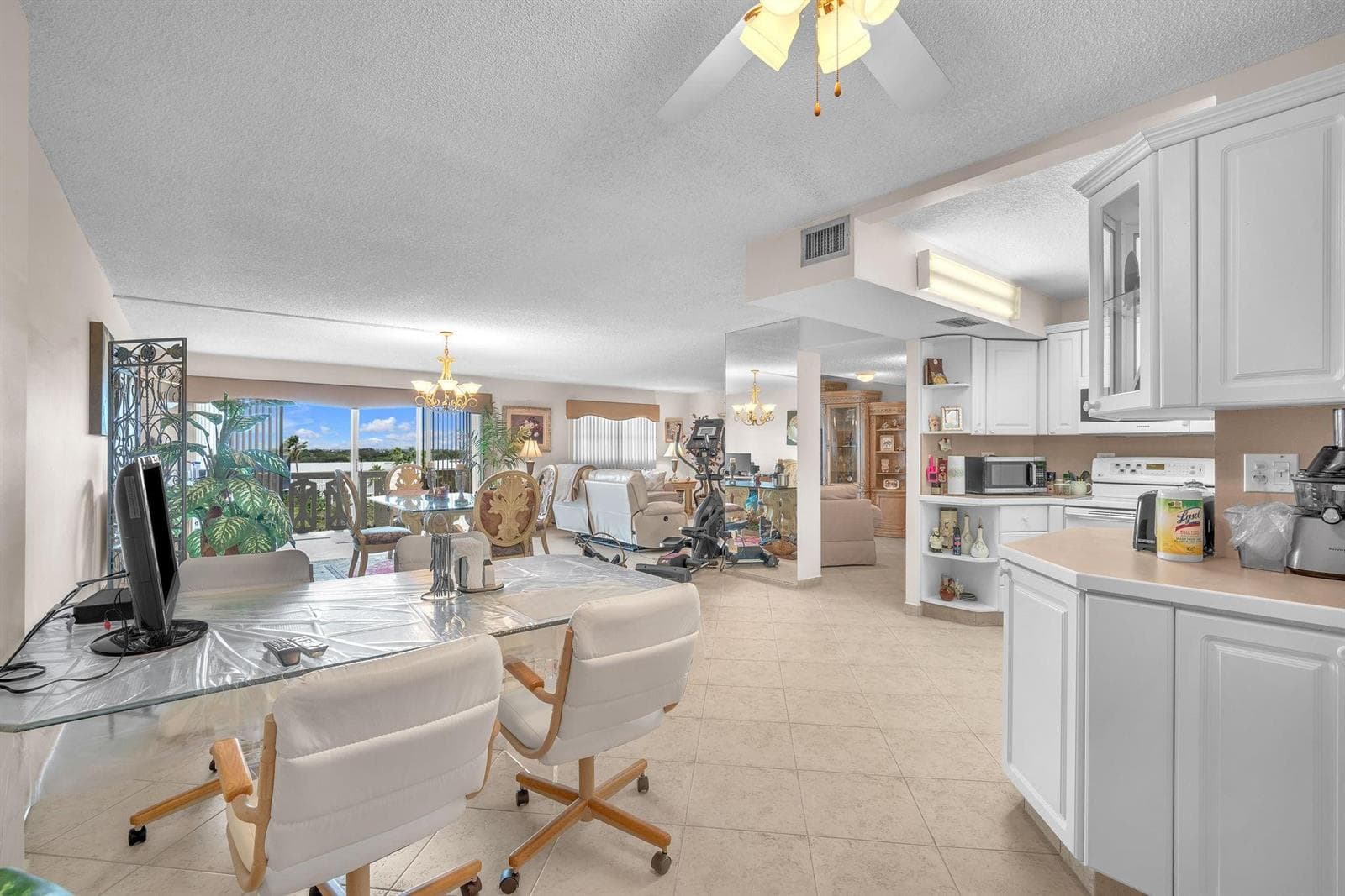 800 NE 195th Street # 601, Miami FL 33179 — 17