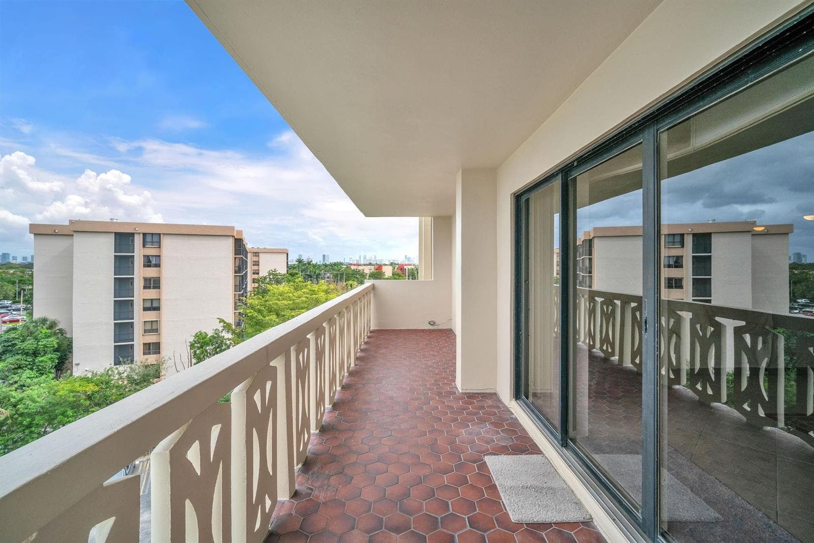 800 NE 195th Street # 601, Miami FL 33179 — 26