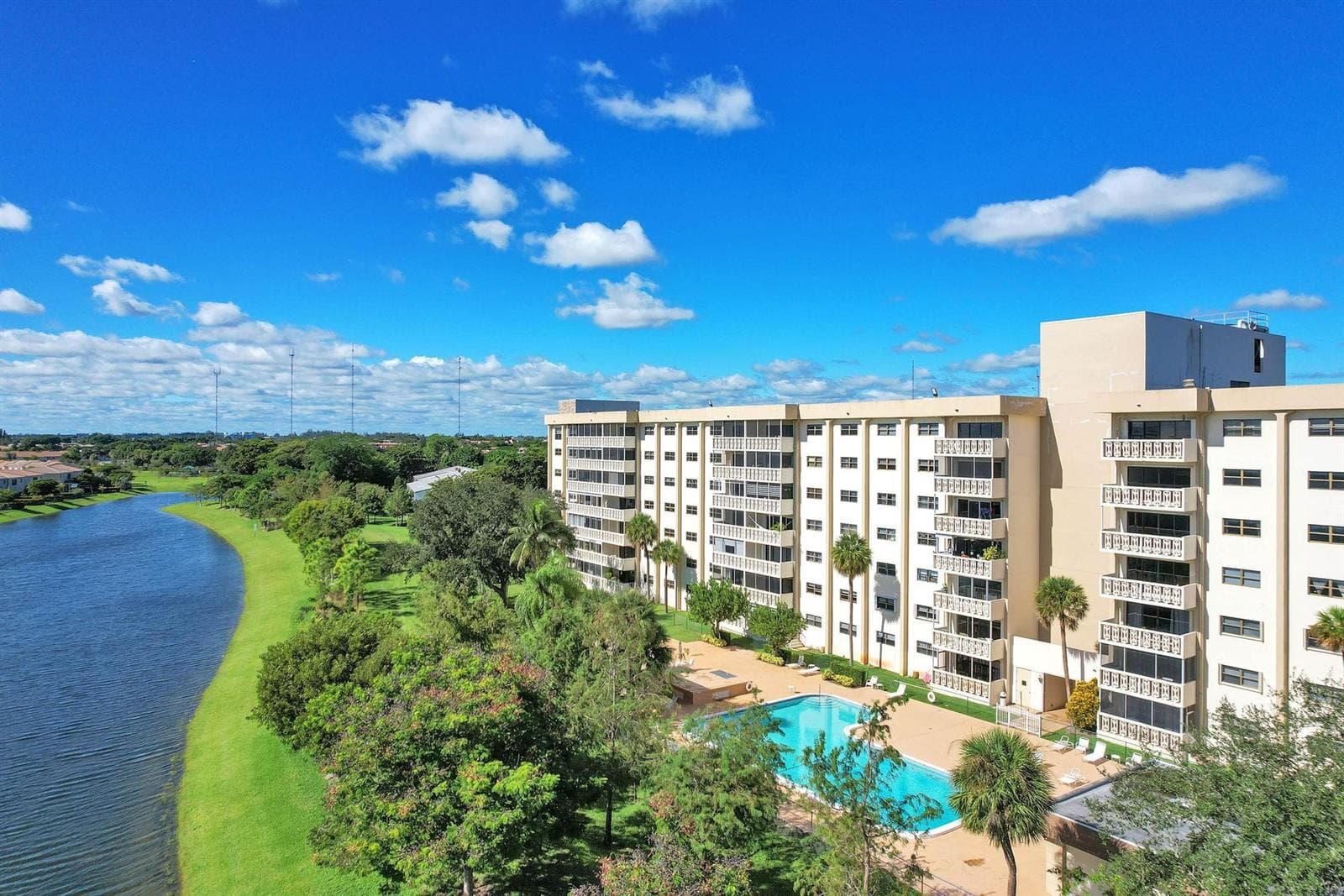 800 NE 195th Street # 601, Miami FL 33179 — 1