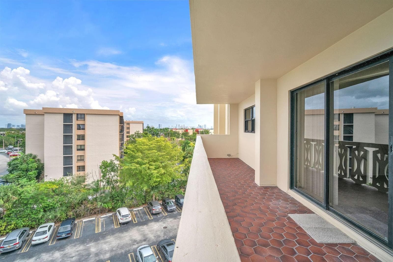 800 NE 195th Street # 601, Miami FL 33179 — 28