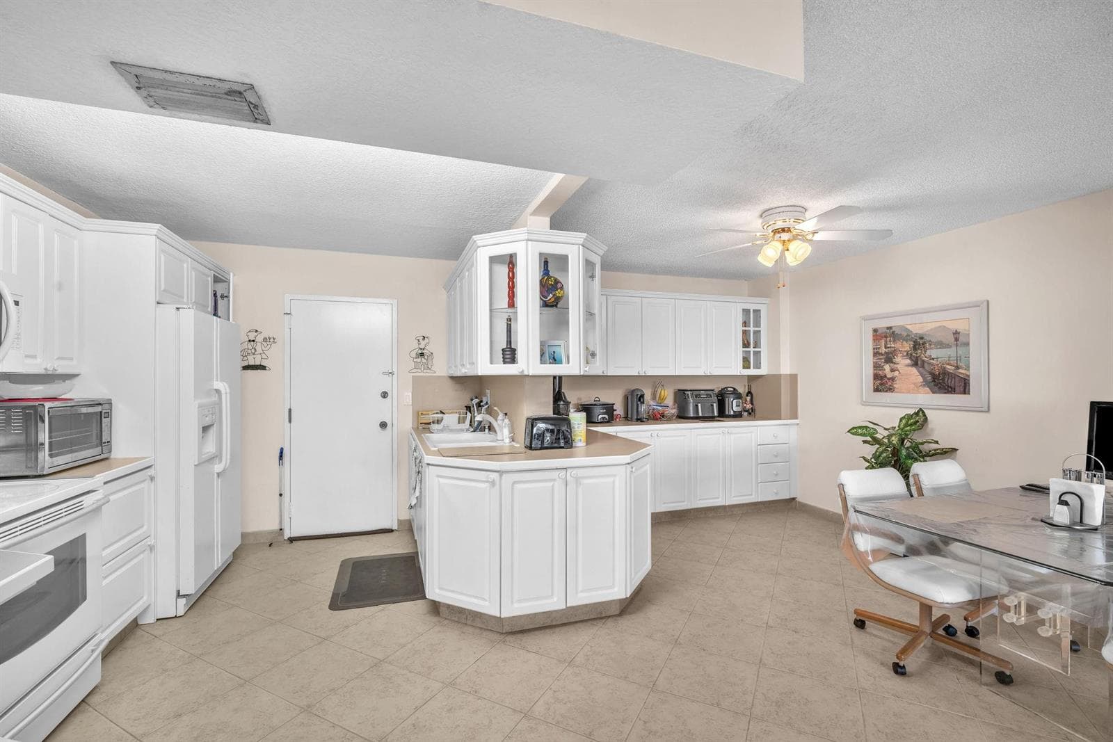 800 NE 195th Street # 601, Miami FL 33179 — 11