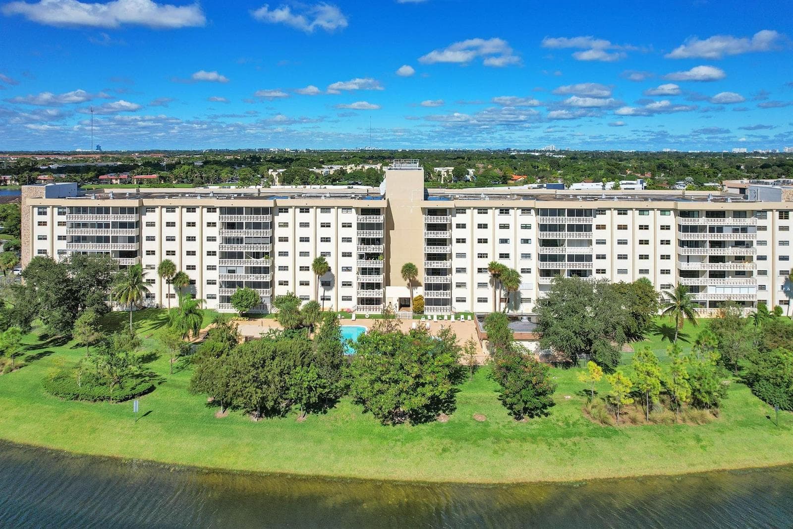800 NE 195th Street # 601, Miami FL 33179 — 35