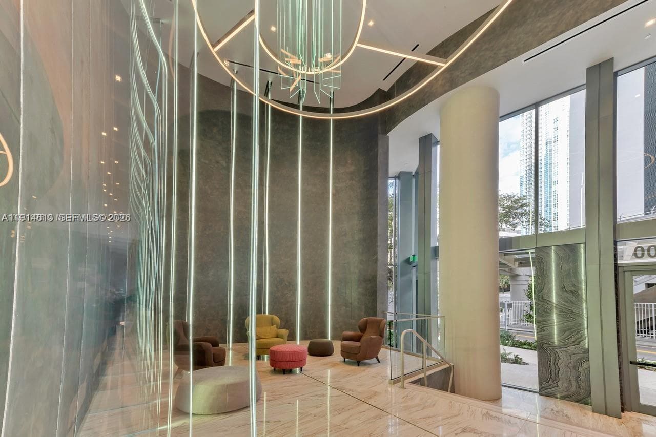 1000 Brickell Plz # 2101, Miami FL 33131 — 27