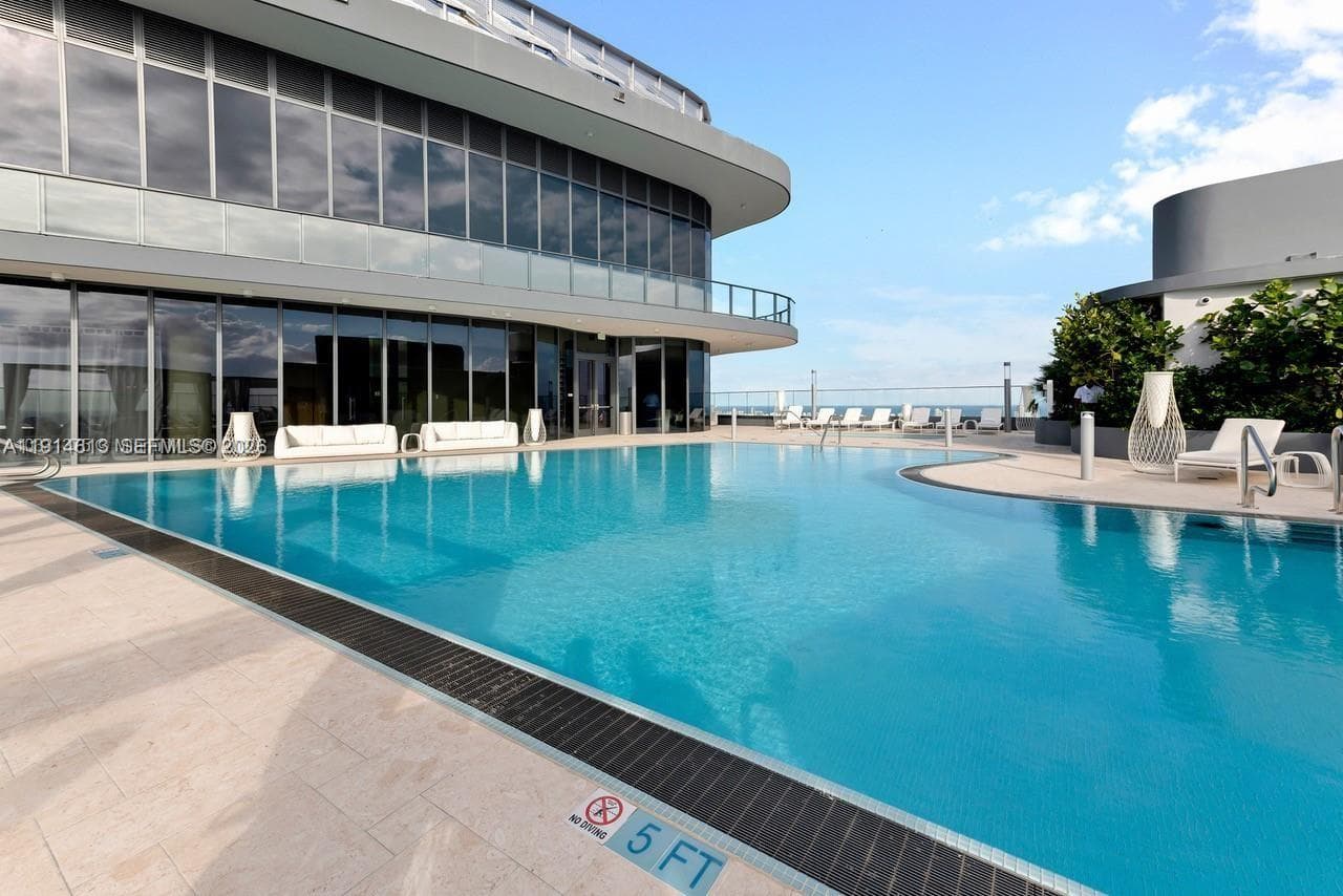 1000 Brickell Plz # 2101, Miami FL 33131 — 2