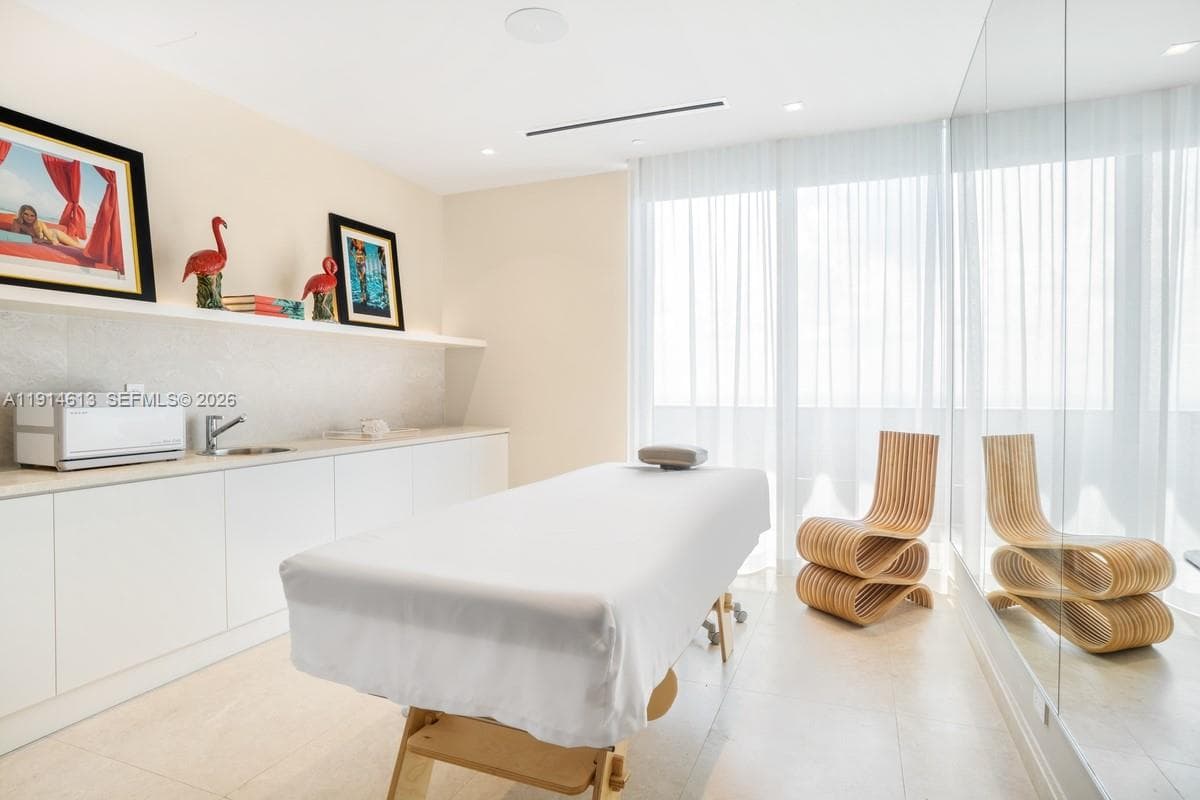 1000 Brickell Plz # 2101, Miami FL 33131 — 56
