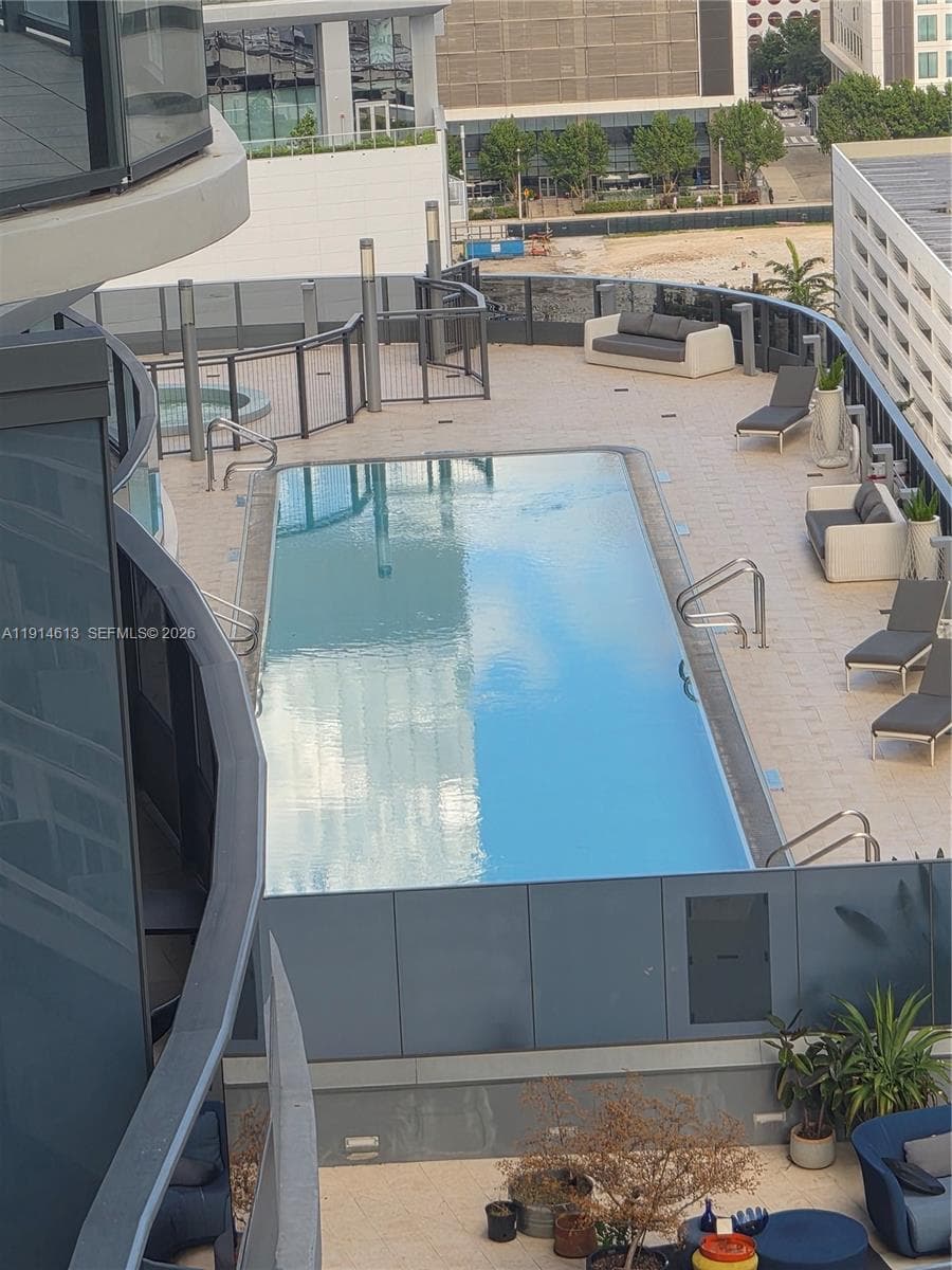 1000 Brickell Plz # 2101, Miami FL 33131 — 73