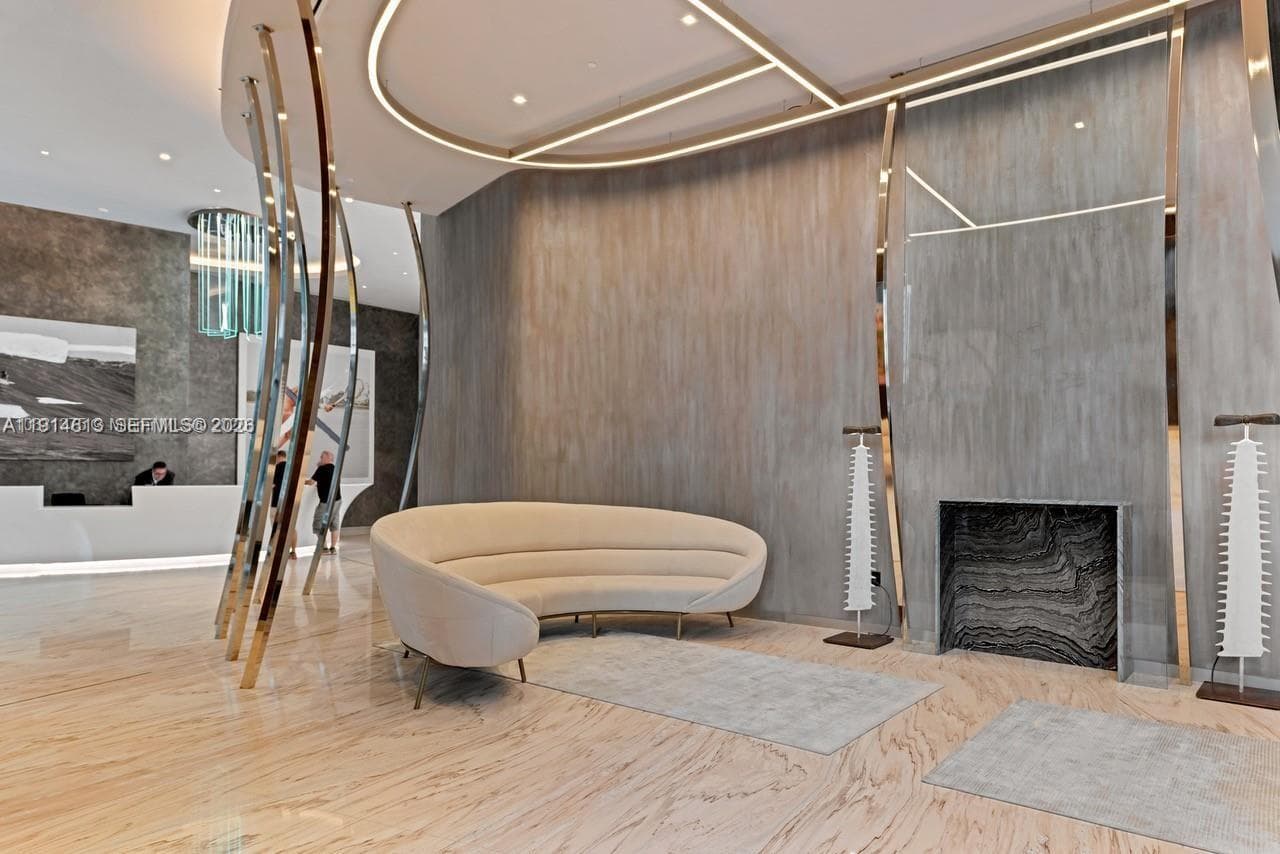 1000 Brickell Plz # 2101, Miami FL 33131 — 32