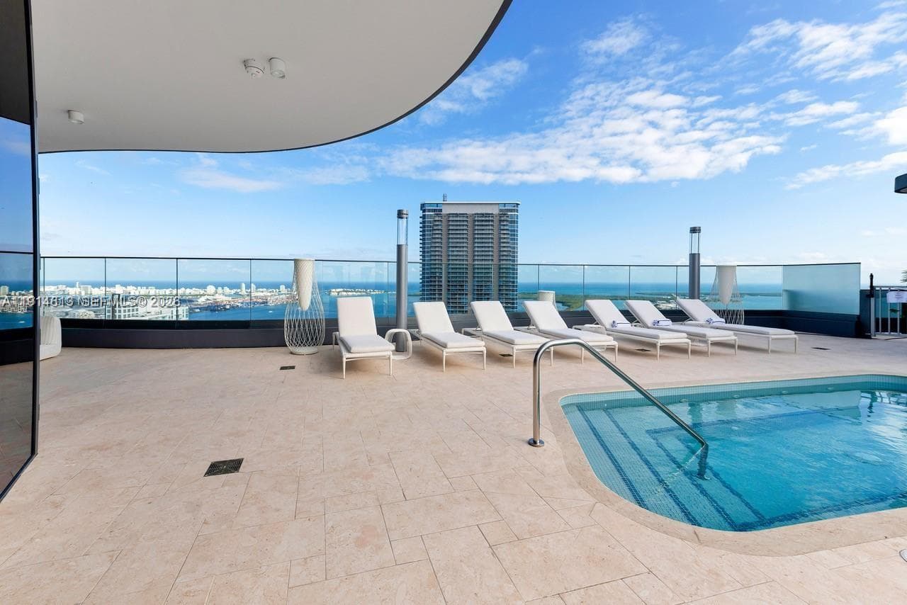 1000 Brickell Plz # 2101, Miami FL 33131 — 20