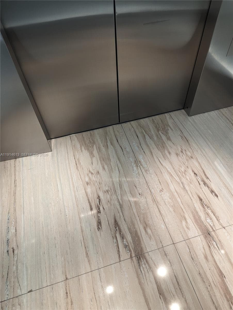 1000 Brickell Plz # 2101, Miami FL 33131 — 45