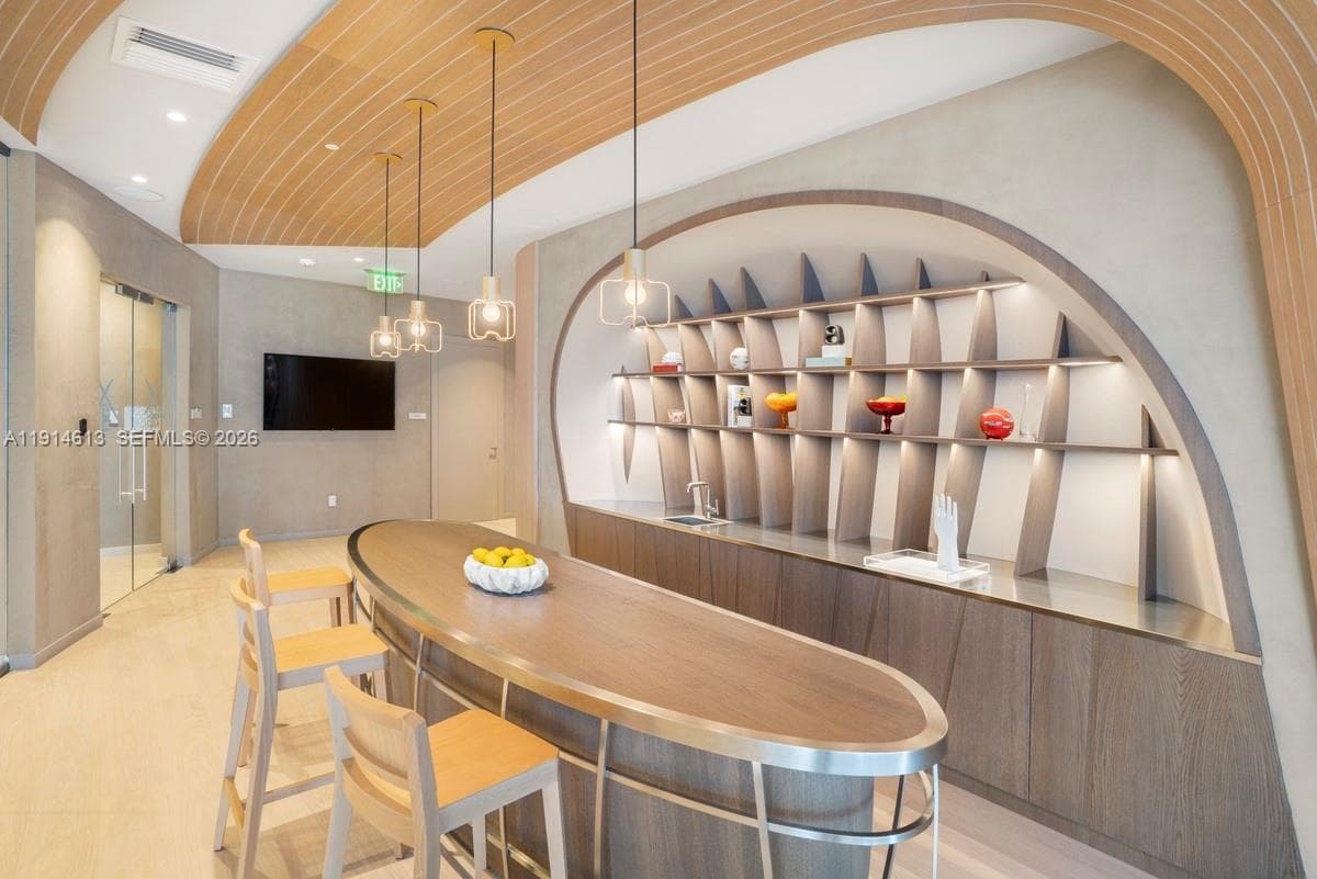 1000 Brickell Plz # 2101, Miami FL 33131 — 55