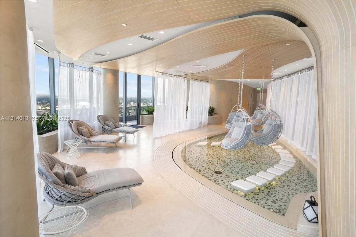1000 Brickell Plz # 2101, Miami FL 33131 — 54