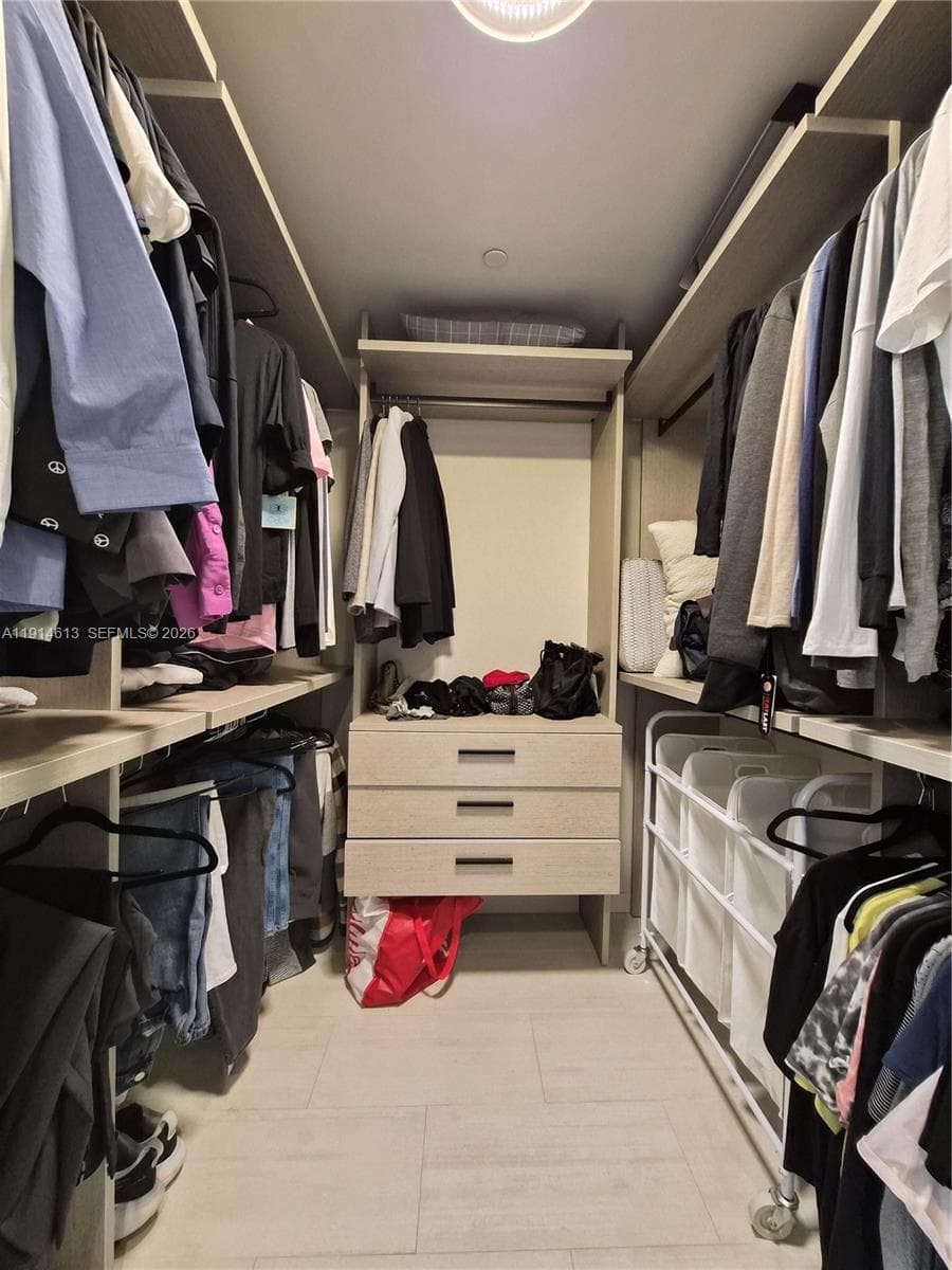 1000 Brickell Plz # 2101, Miami FL 33131 — 64