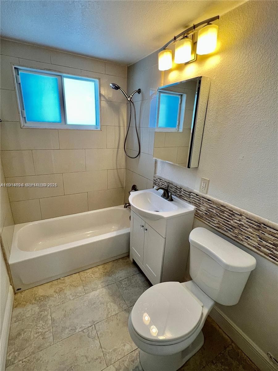 2700 NE 135th St # 45, North Miami FL 33181 — 11