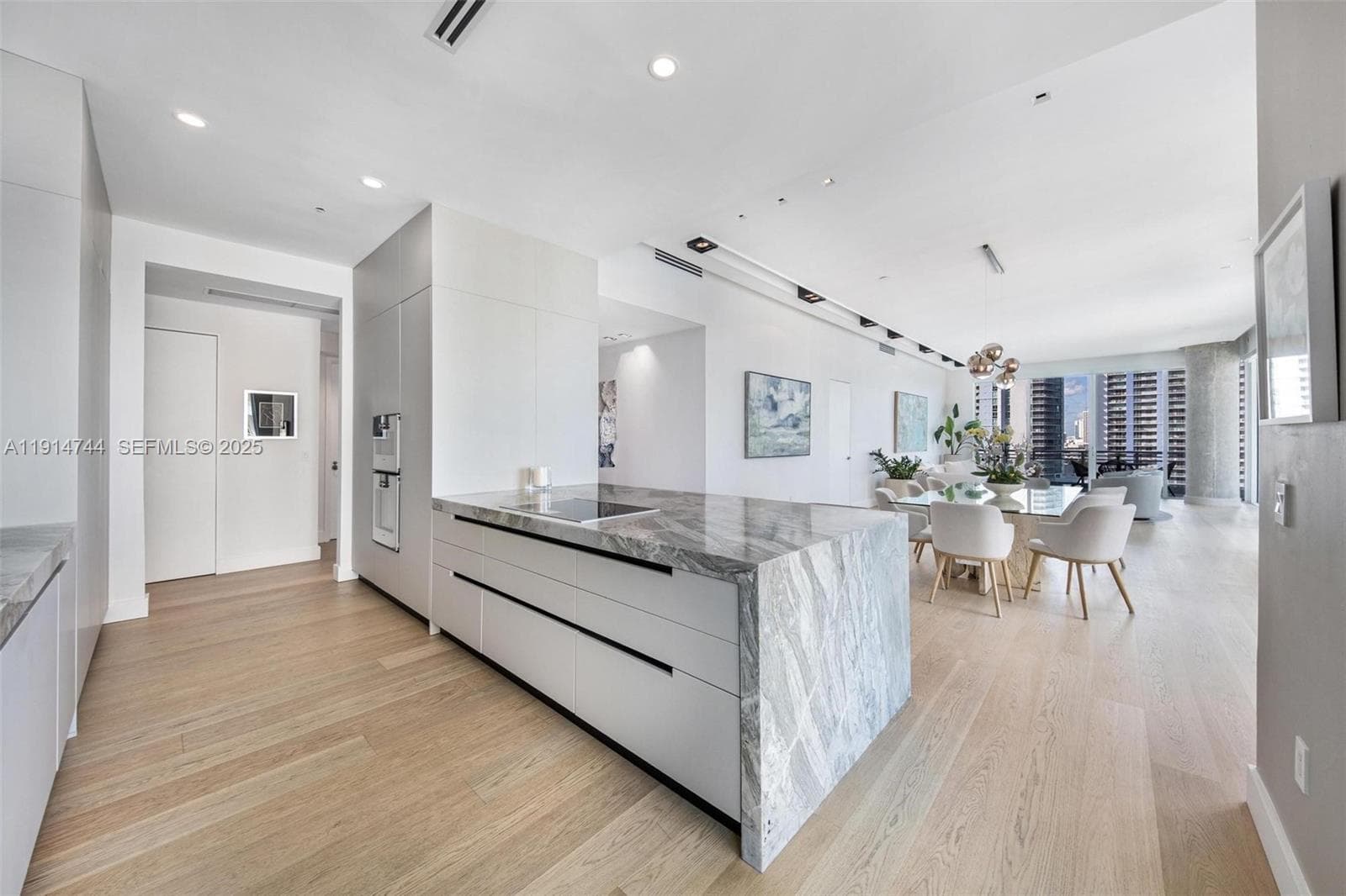 900 Brickell Key Blvd # 1403, Miami FL 33131 — 2