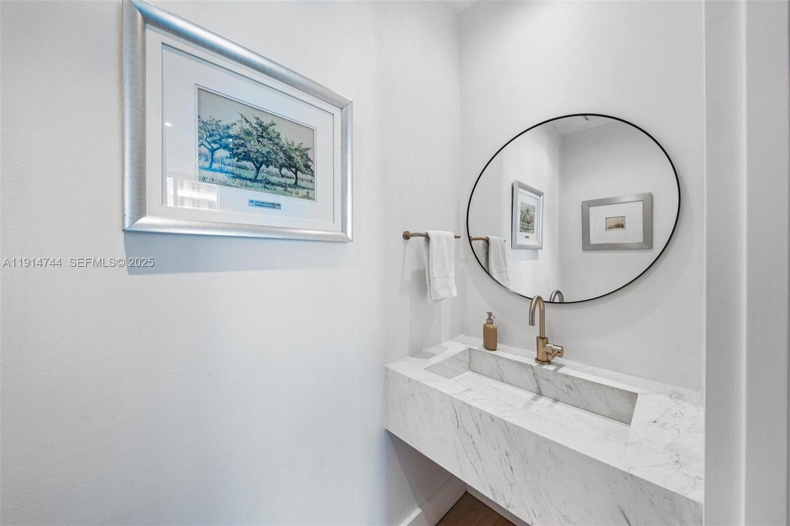 900 Brickell Key Blvd # 1403, Miami FL 33131 — 24