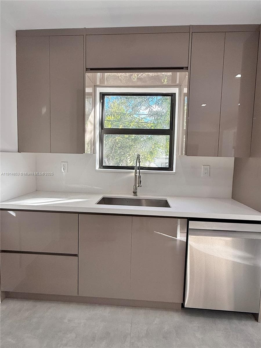 12615 N Miami Ave # 12615, North Miami FL 33168 — 23