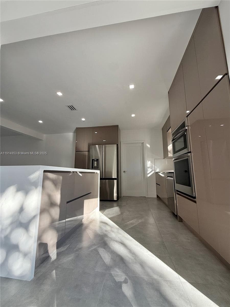 12615 N Miami Ave # 12615, North Miami FL 33168 — 16