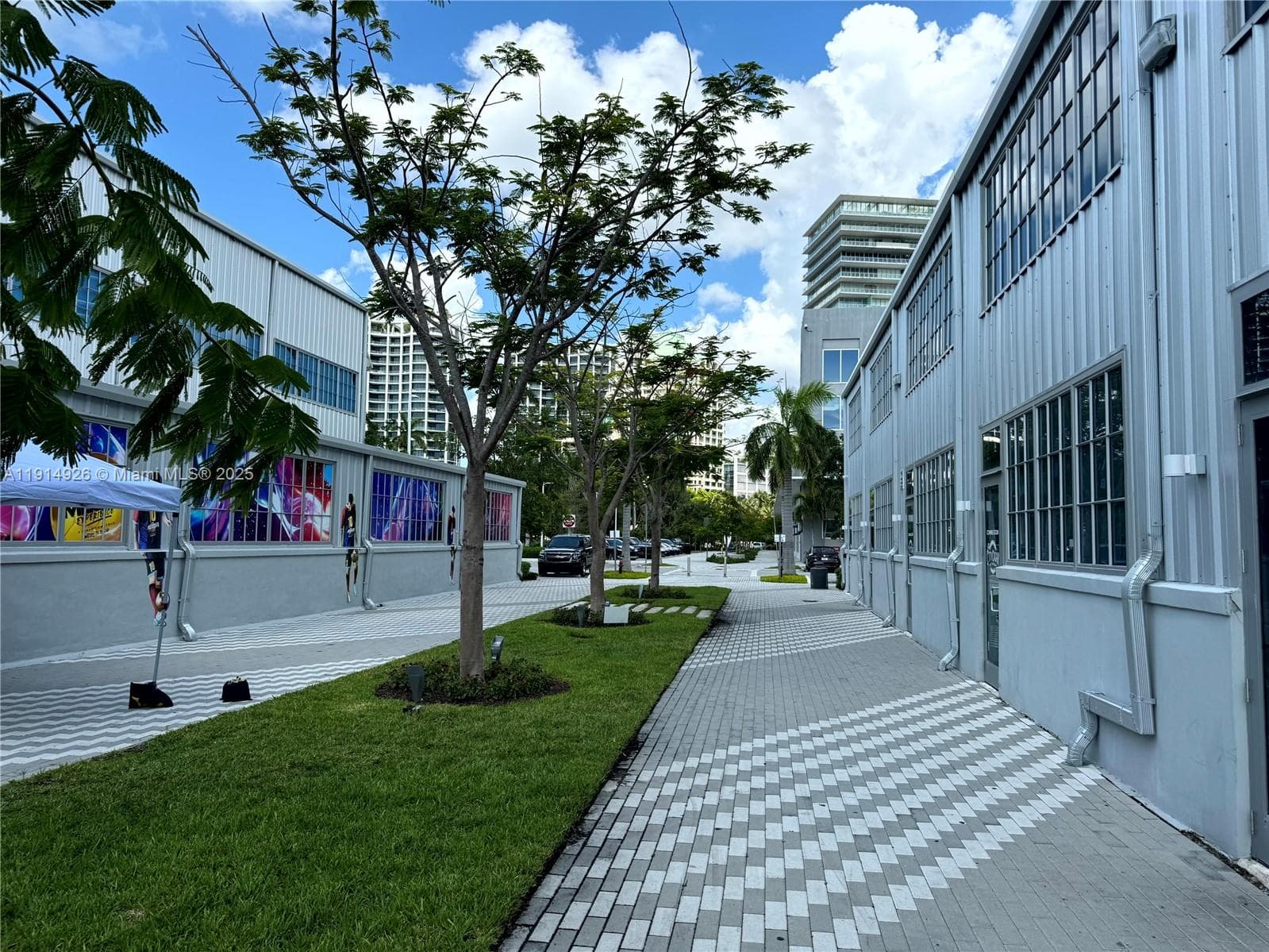3385 Pan American Dr, Miami FL 33133 — 6