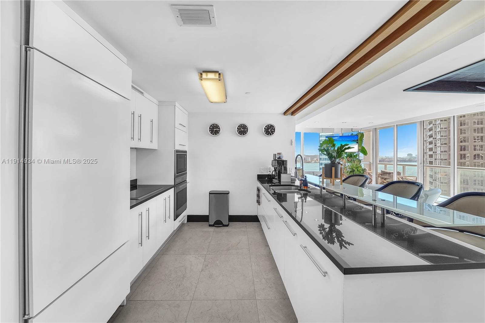465 Brickell Ave # 1001, Miami FL 33131 — 14