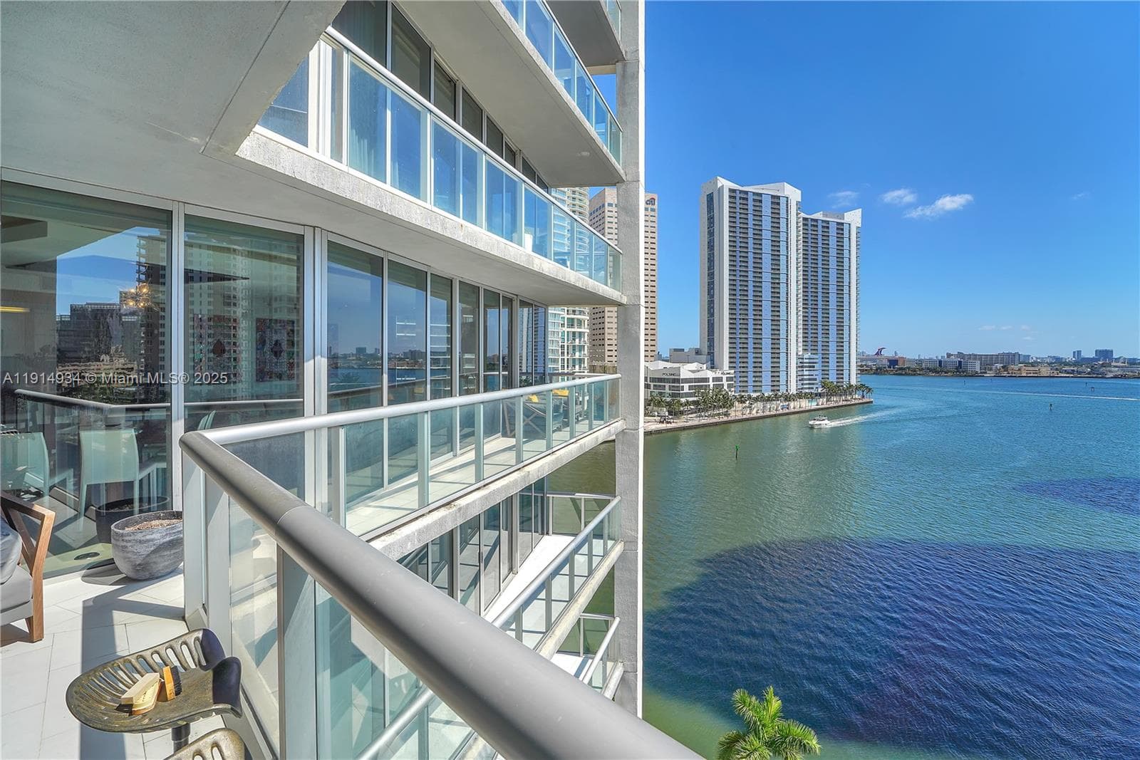 465 Brickell Ave # 1001, Miami FL 33131 — 41