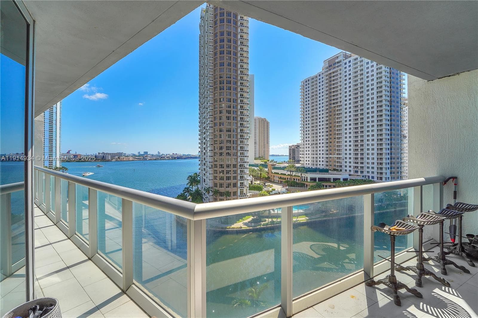 465 Brickell Ave # 1001, Miami FL 33131 — 40