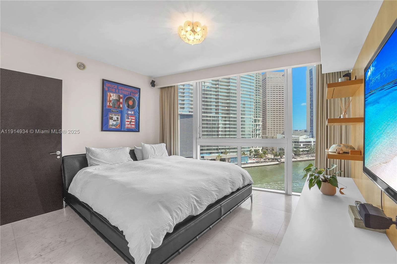 465 Brickell Ave # 1001, Miami FL 33131 — 29