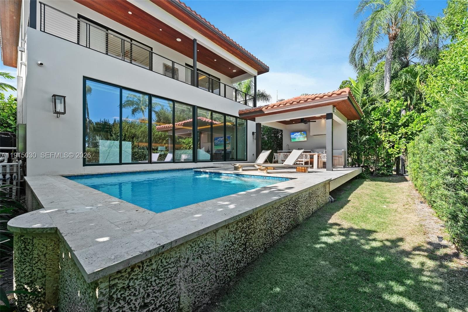 5831 Alton Rd, Miami Beach FL 33140 — 16