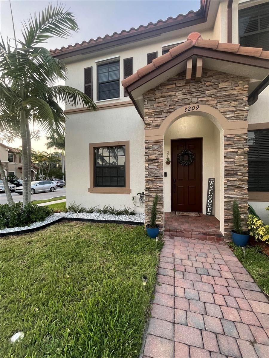 3209 SE 4th Ct, Homestead FL 33033 — 1