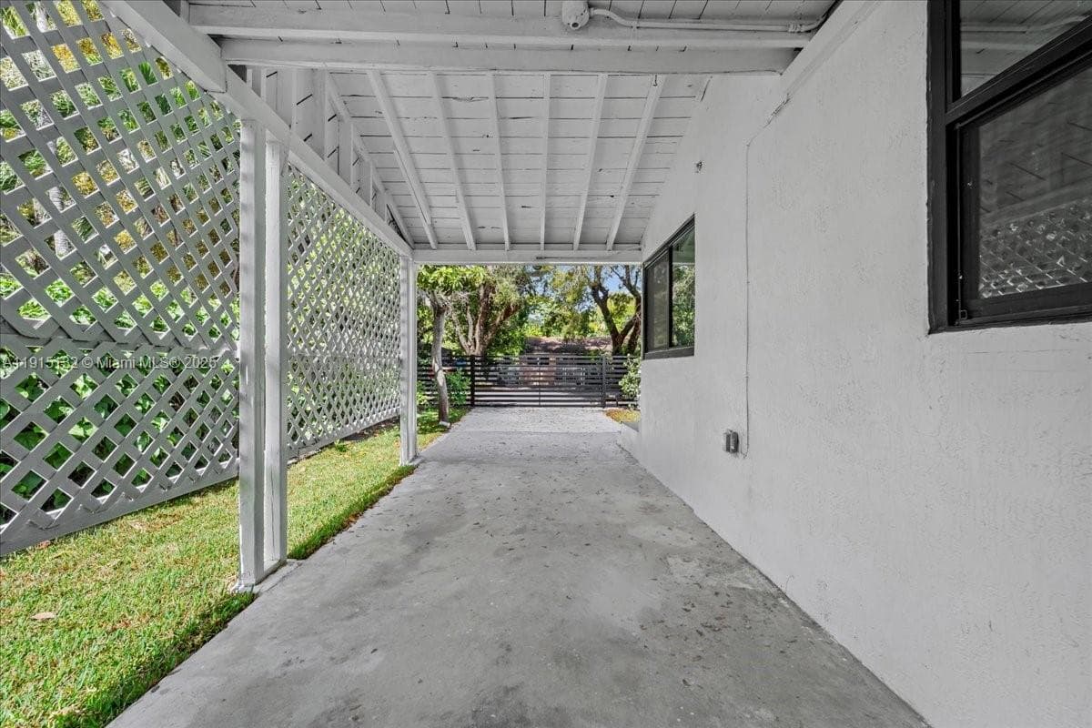 5220 SW 6 ST, Miami FL 33134 — 13